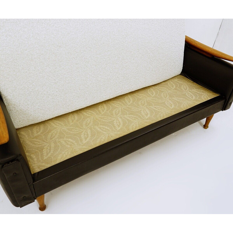 Canapé-lit vintage en teck et faux cuir de Greaves &Thomas Royaume-Uni 1960 