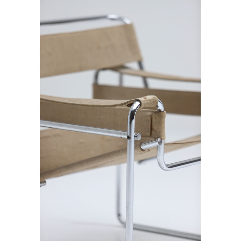 Pair of vintage chairs by Wassily de Marcel Breuer for Gavina 1968