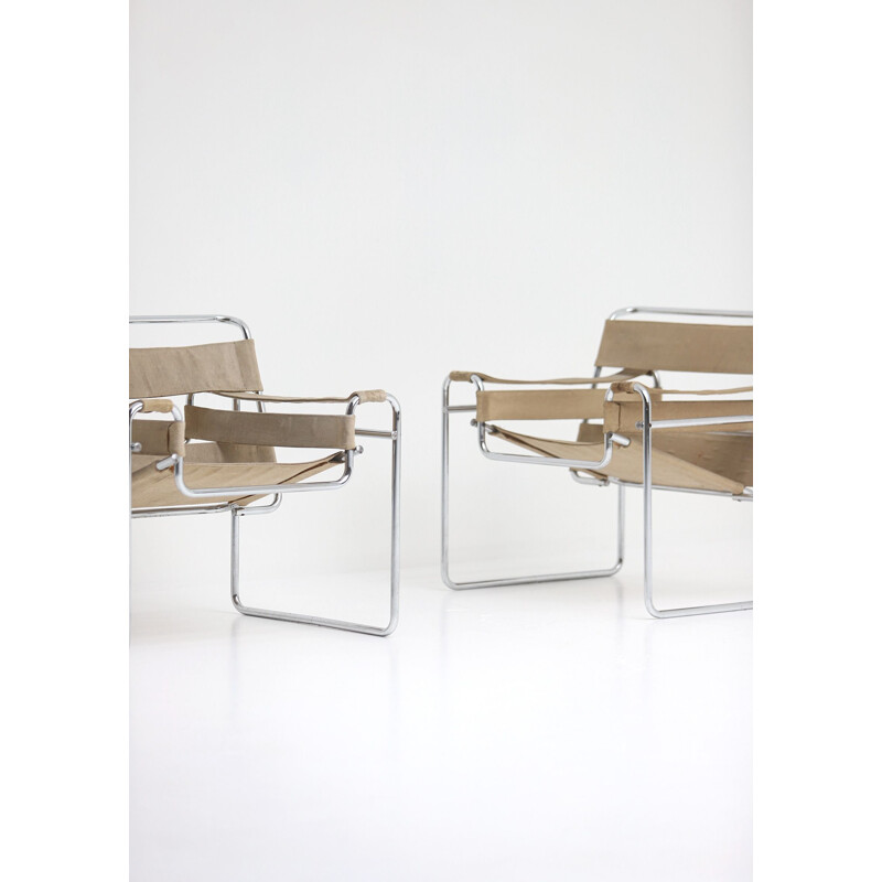 Pair of vintage chairs by Wassily de Marcel Breuer for Gavina 1968