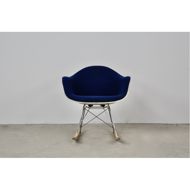 Vintage rocking chair by Charles &Ray Eames for Herman Miller 1960s