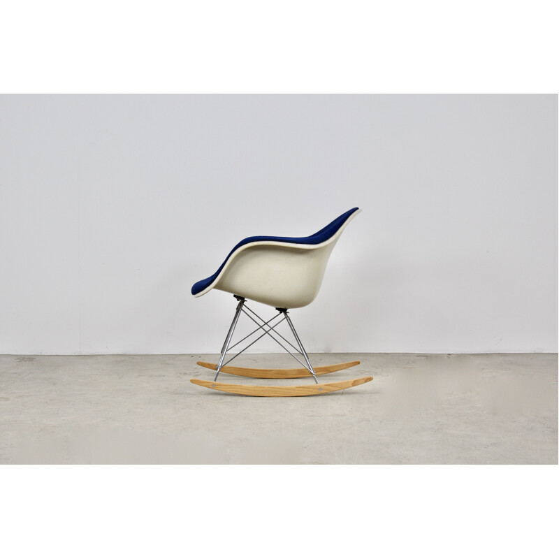 Vintage rocking chair by Charles &Ray Eames for Herman Miller 1960s