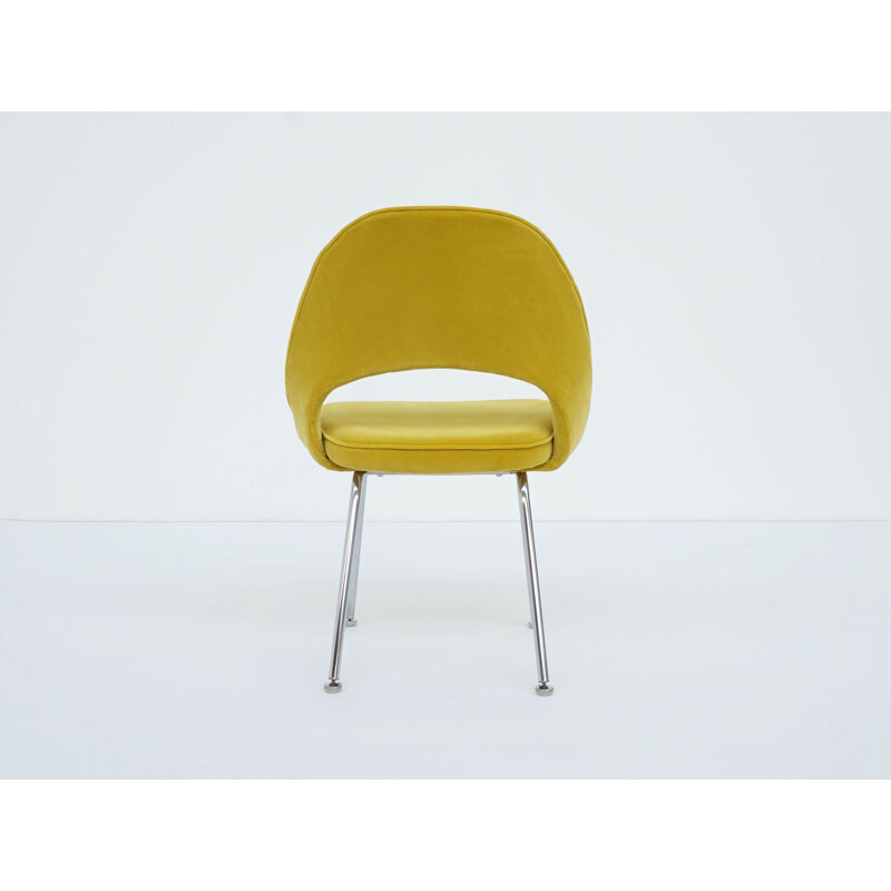 Vintage armless executive chair with tubular legs by Herman Miller Eero Saarinen