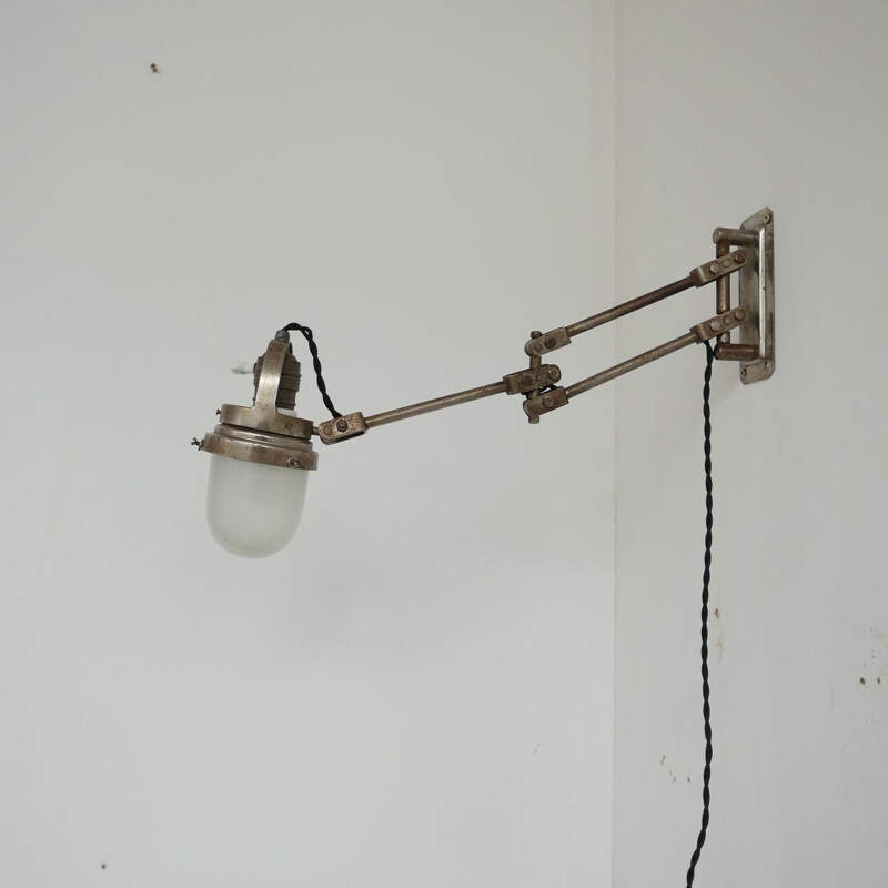 Vintage industriële wandlamp Frankrijk 1930