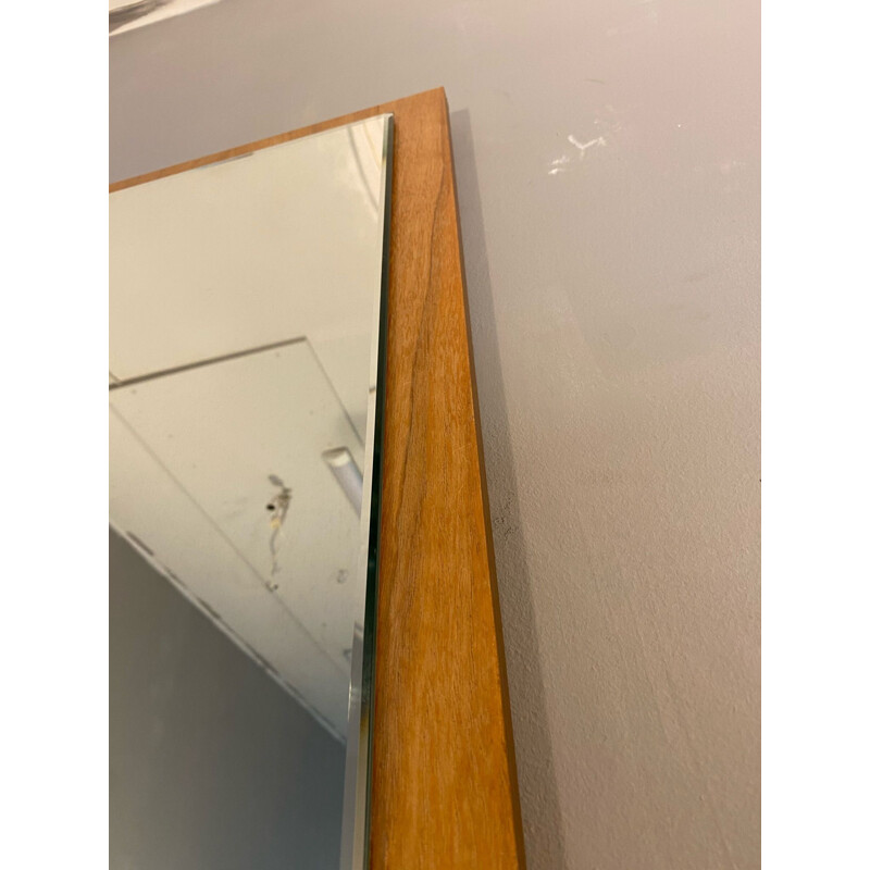 Specchio scandinavo d'epoca con foro su cornice in legno, 1960