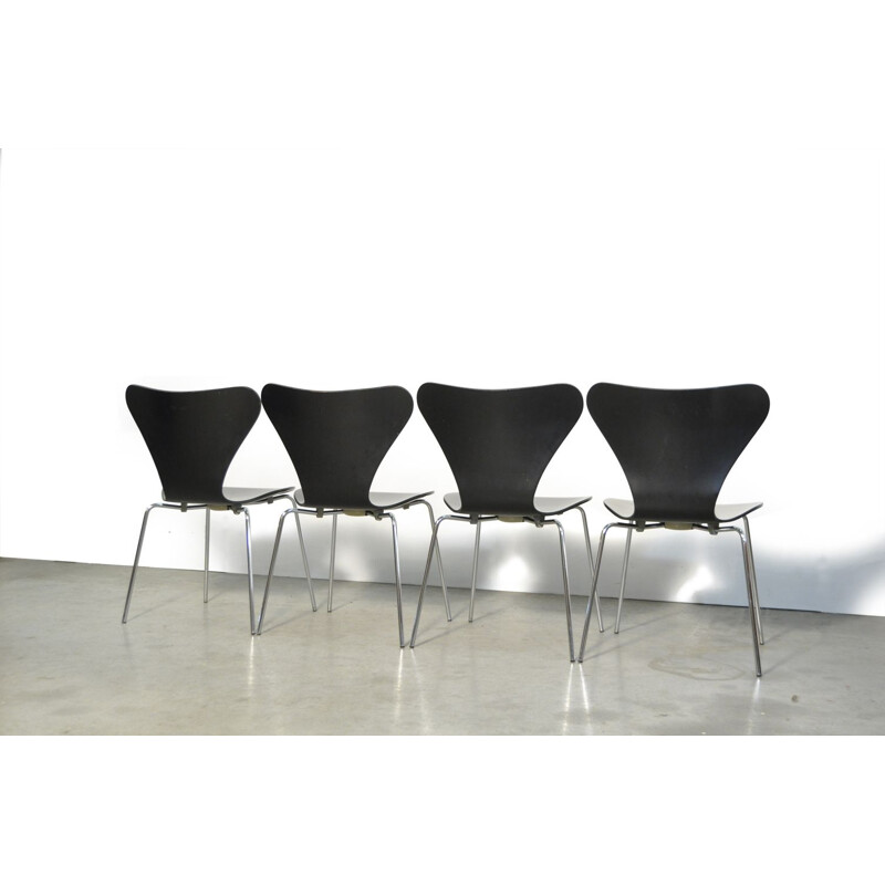 Ensemble de 4 chaises papillon 3107 vintage de Arne Jacobsen pour Fritz Hansen  Danemark 1976