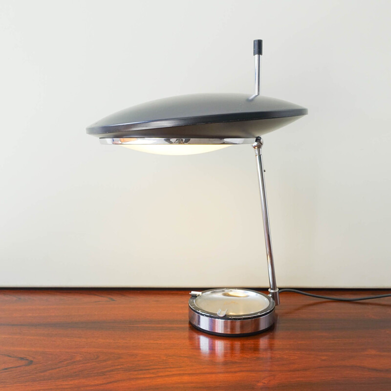 Vintage table lamp model 567 by Oscar Torlasco for LUMI MILANO 1959s