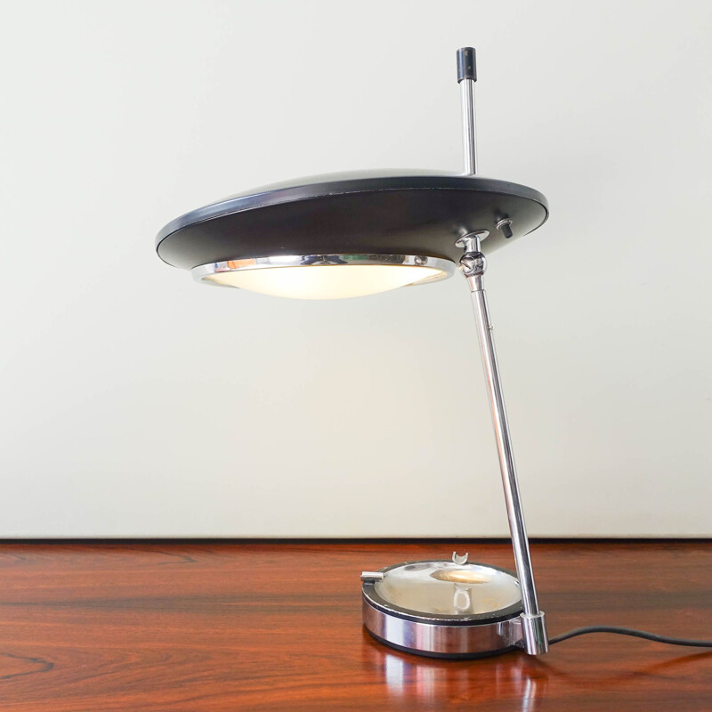Lampe de table vintage modèle 567 par Oscar Torlasco pour LUMI MILANO 1959