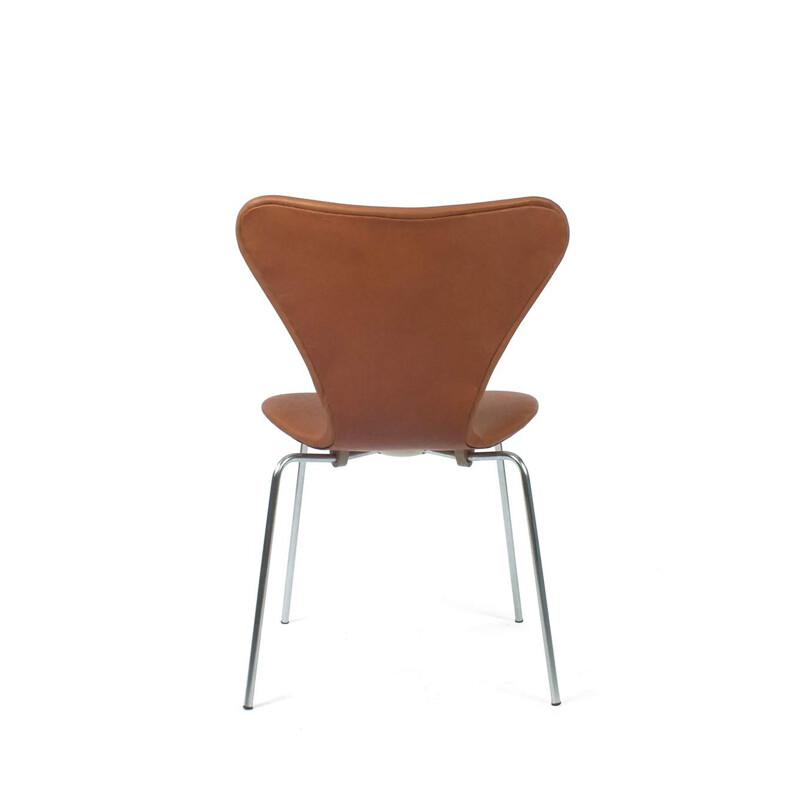 Set of 4 vintage tan chairs from the 7 series by Fritz Hansen - A for Jacobsen 1957s