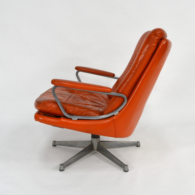 Strässle swivel desk chair in orange leather and aluminium, Andre VANDENBEUCK - 1960s