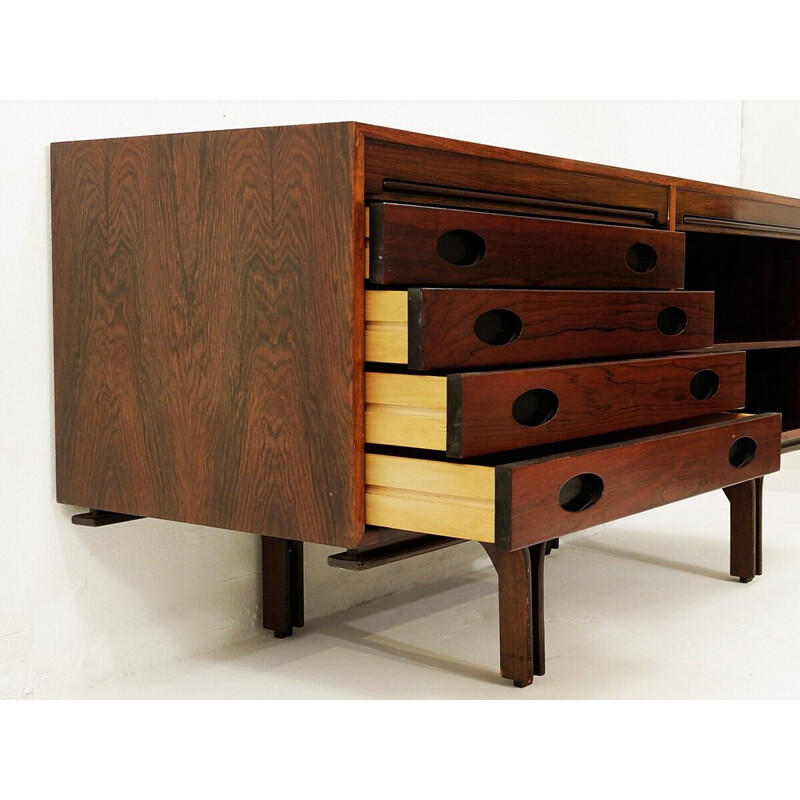 Vintage sideboard in rosewood by Gianfranco Frattini