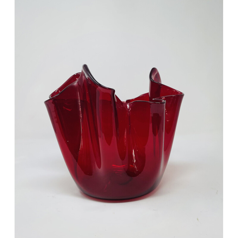 Vintage Fazzoletto vase in red Murano glass by Fulvio Bianconi for Venini 1950s