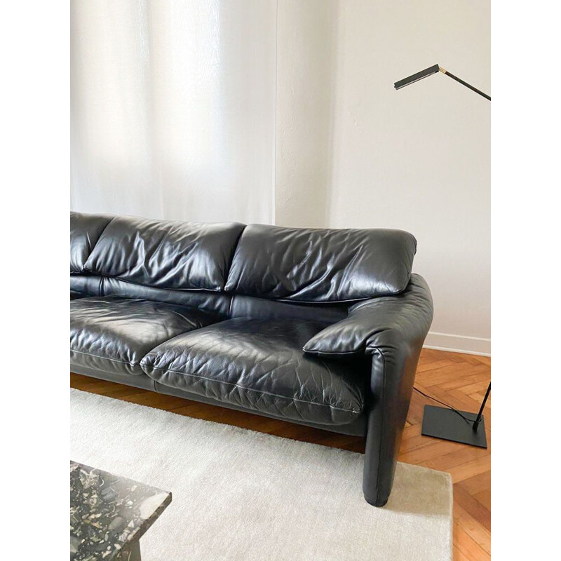 Vintage sofa Maralunga 3 seater  in black leather by Vico Magistretti for Cassina 1973s