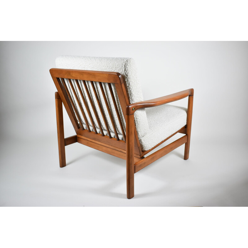 Cadeira de braços original escandinava com fivela bege restaurada por Zenone Baczyk 1960,