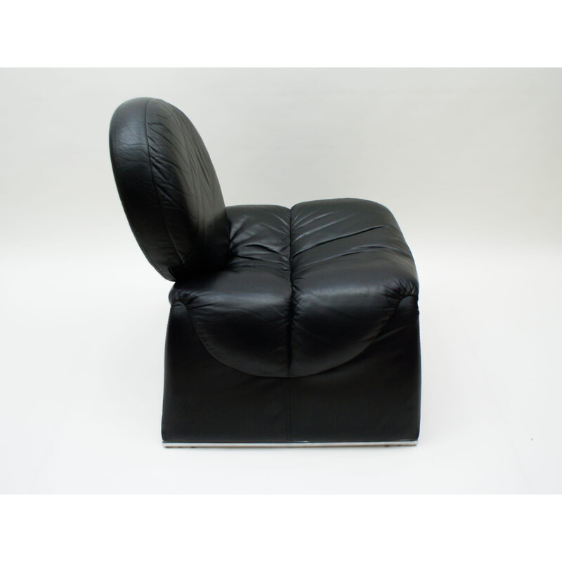 Fauteuil vintage en en cuir sur pieds chromés Italie 1970