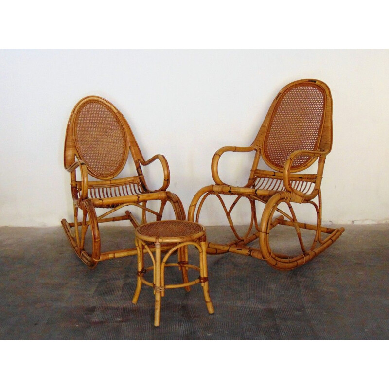 Paire de fauteuils à bascule vintage en bambou et pouf 1970