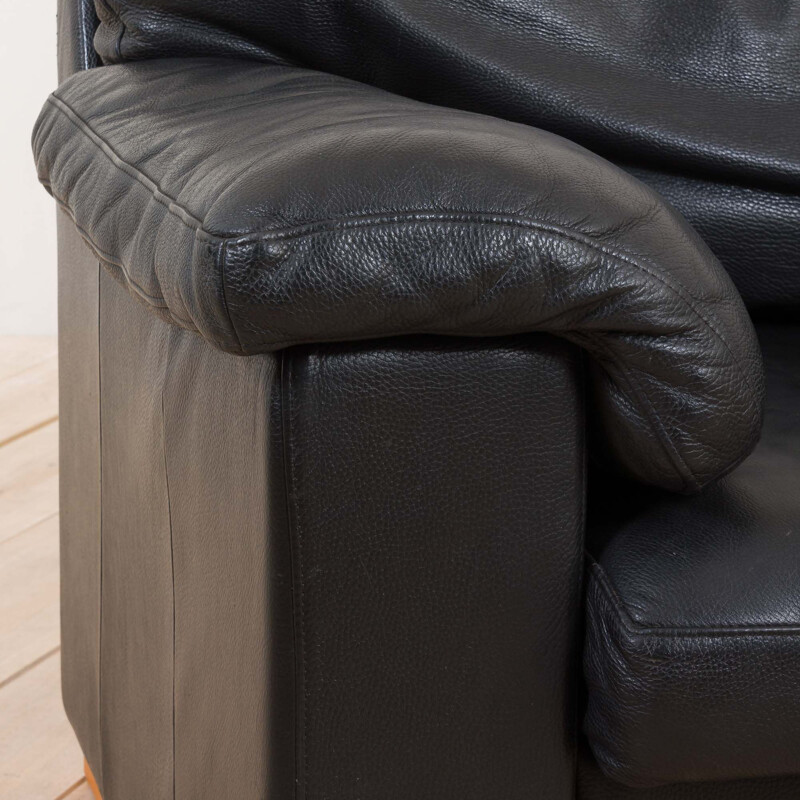Vintage 2.5 seater black leather sofa 1990s