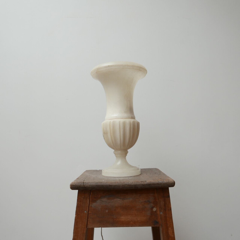 Lámpara de mesa vintage urna de alabastro, Países Bajos 1930