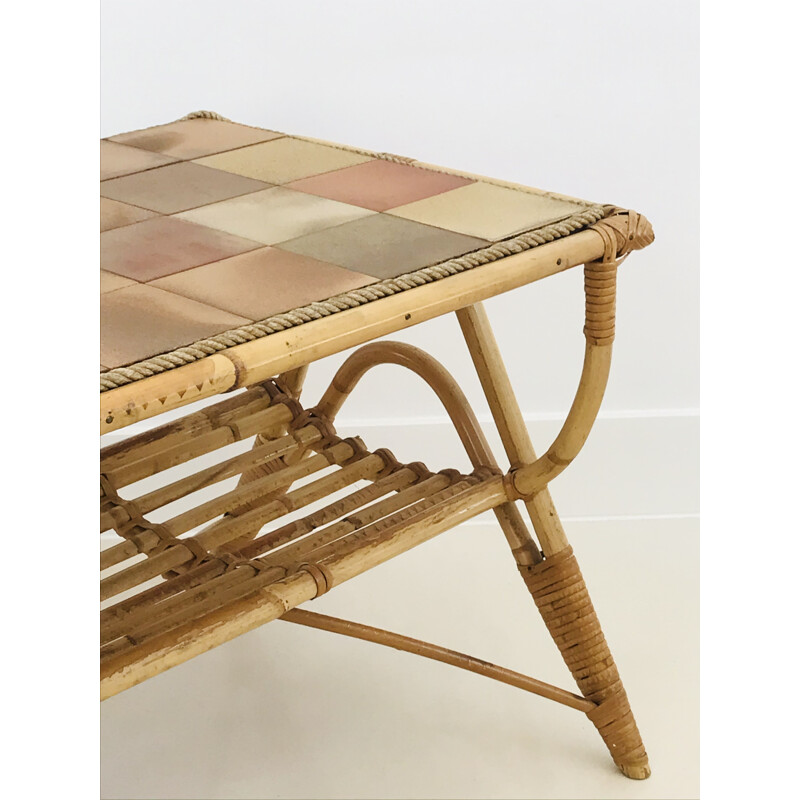 Vintage rieten en keramische tegel salontafel, Frankrijk 1960