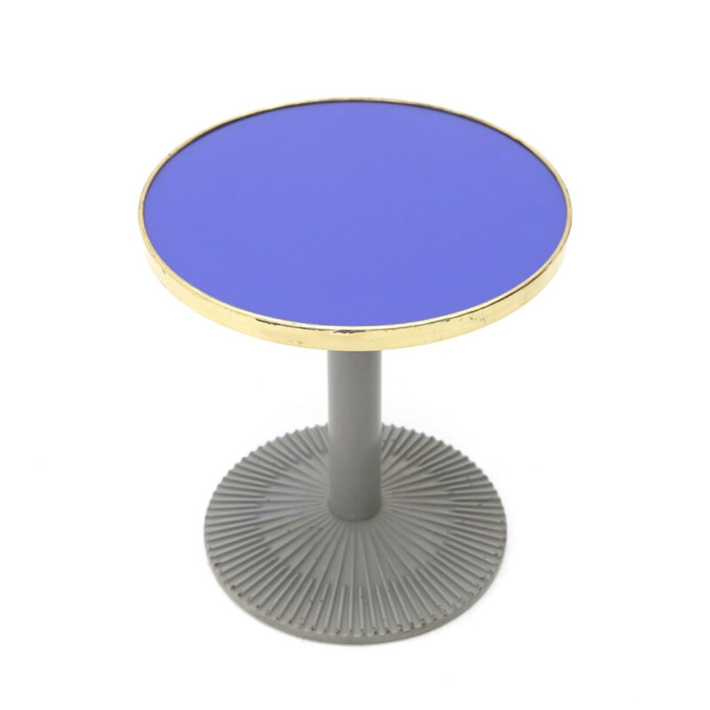 Mesa de centro vintage con tapa de cristal azul y latón, Italia 1980