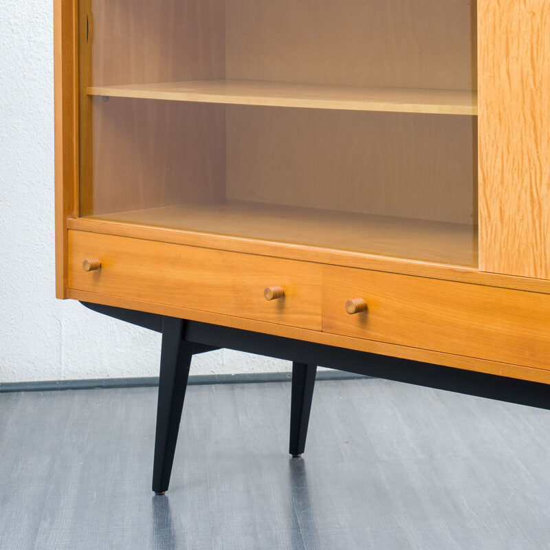 Buffet haut vintage avec vitrine en bois de frêne, 1950