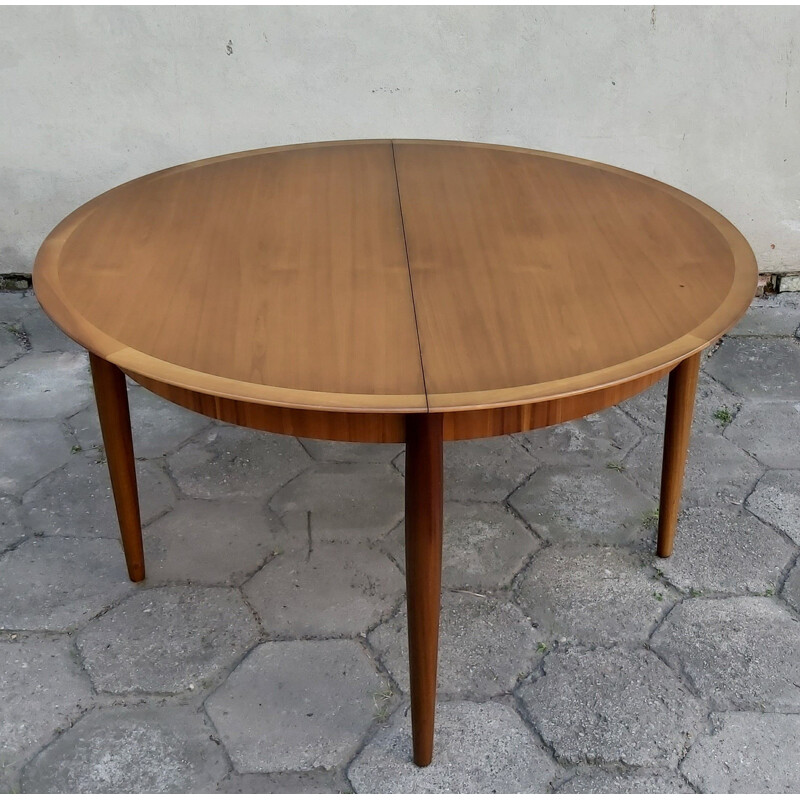 Mid century dinif room round Table, Denmark 1970s