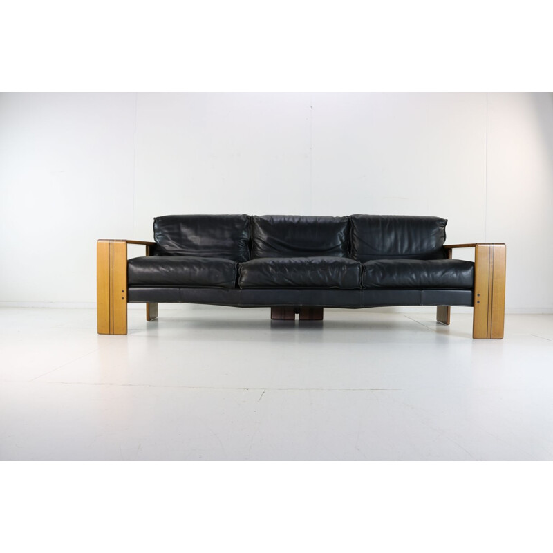 Vintage wooden inlayed and grained sofa Superb design by Afra and Tobia Scarpa for Maxalto, 1975s