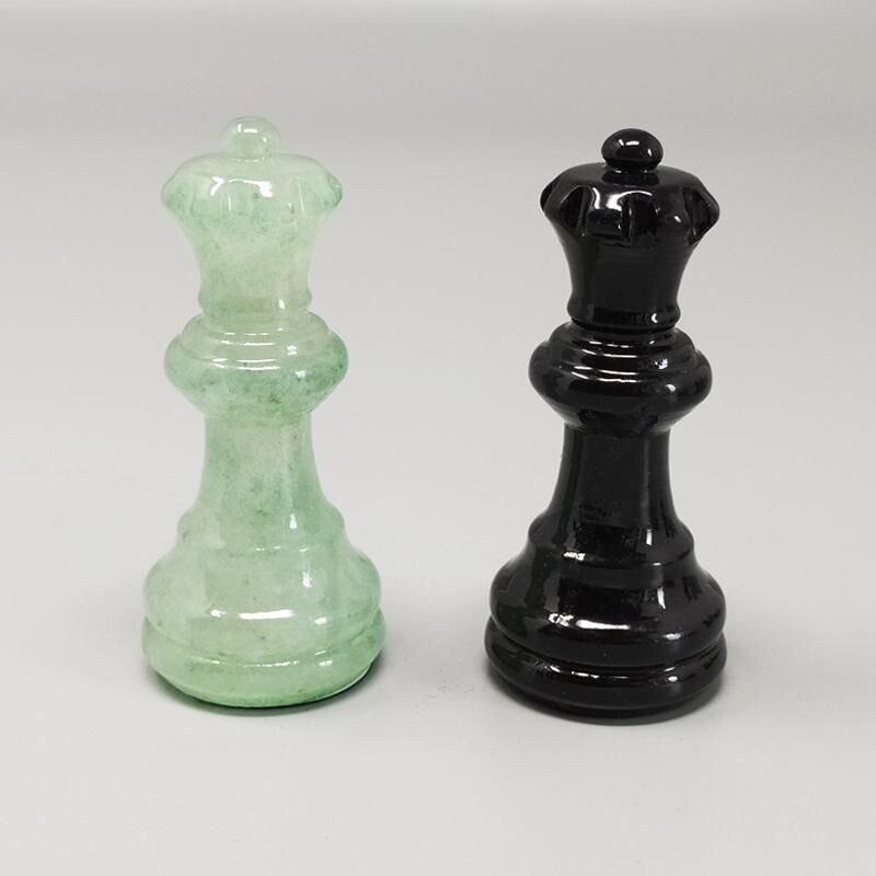 Vintage black and green chess set in Volterra Alabaster handmade, Italy 1970s