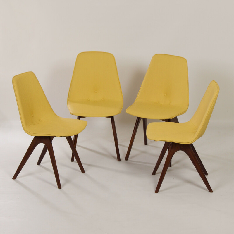 Ensemble de 4 chaises vintage en teck jaune par Van Os, 1950