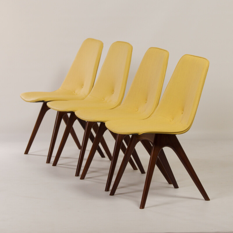 Ensemble de 4 chaises vintage en teck jaune par Van Os, 1950