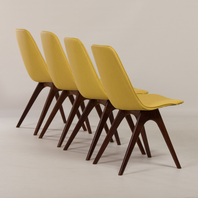 Ensemble de 4 chaises vintage en teck jaune par Van Os, 1950