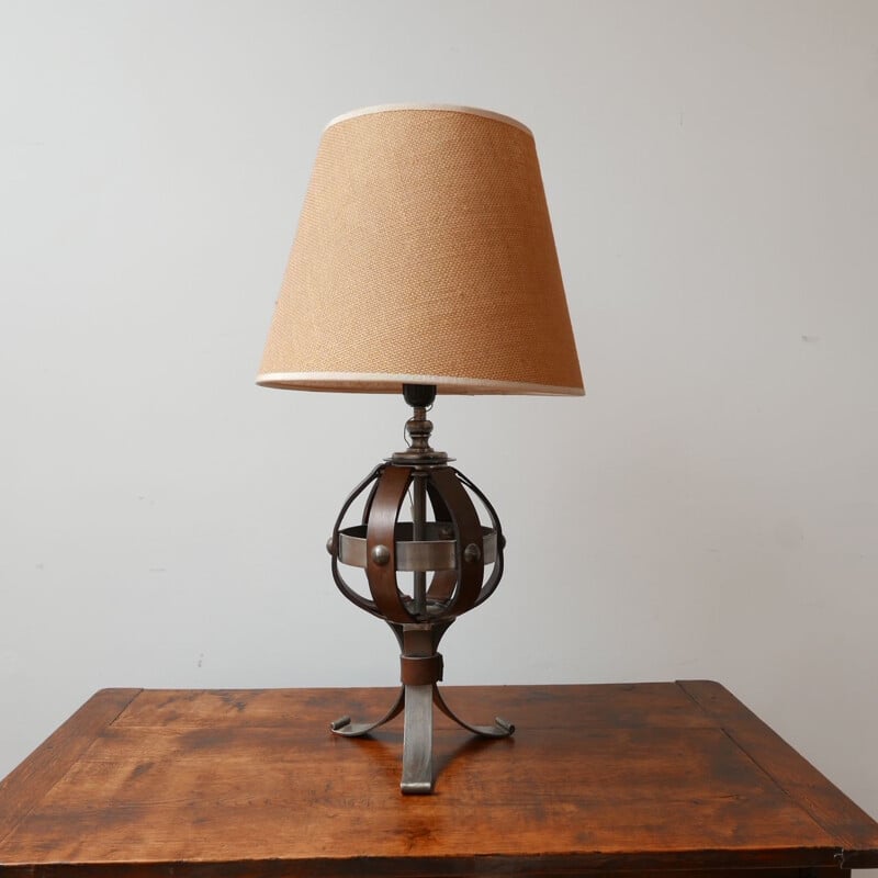 Lampe de table vintage en cuir et fer  par Jean-Pierre Ryckaert, France 1950s