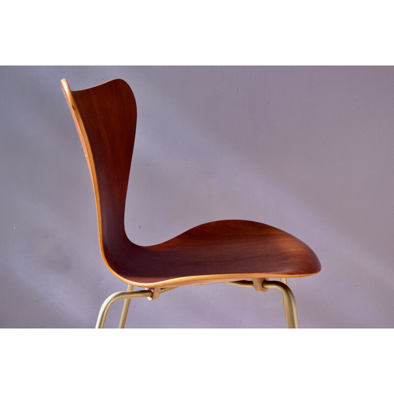 Vintage 3107 dining chair by Arne Jacobsen for Fritz Hansen, Denmark 1960s