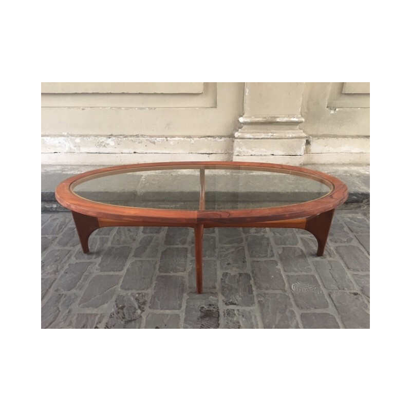 Oval G-Plan coffee table in teak and glass, Ib Kofod LARSEN - 1960s