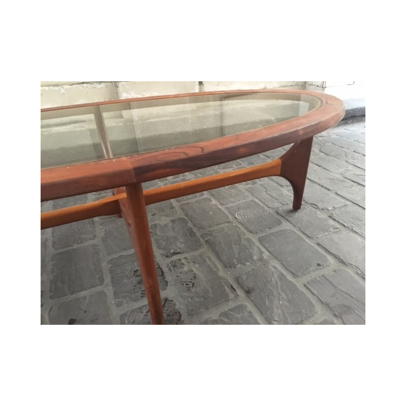 Oval G-Plan coffee table in teak and glass, Ib Kofod LARSEN - 1960s