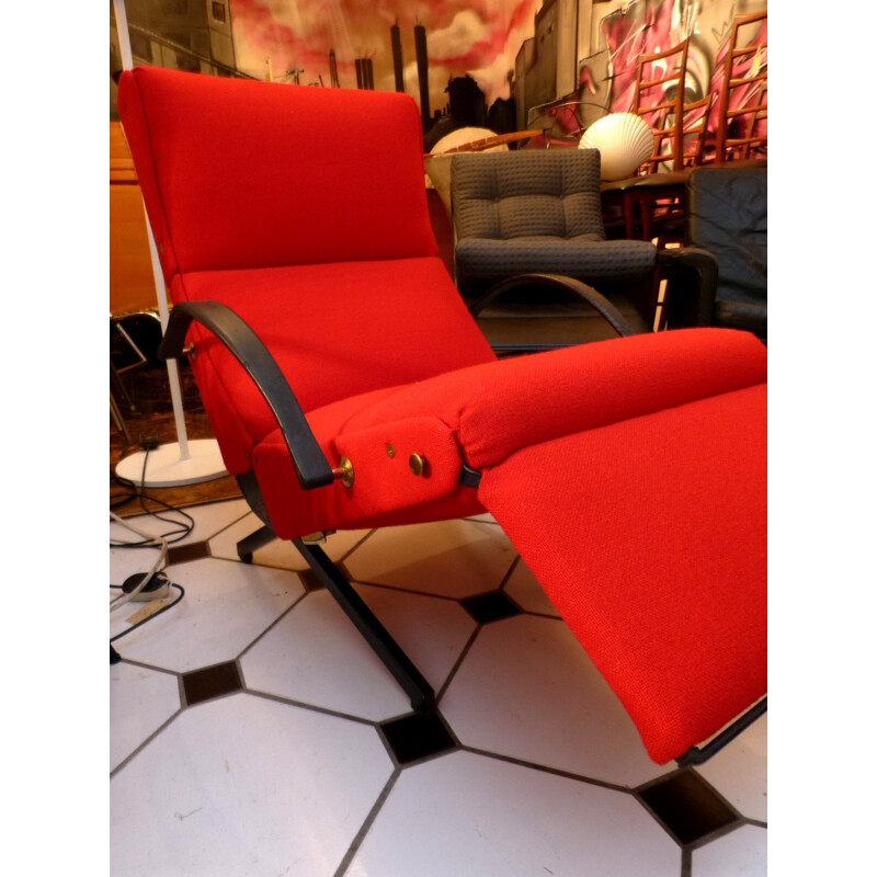 Vintage "P40" red armchair, Osvaldo BORSANI - 1960s