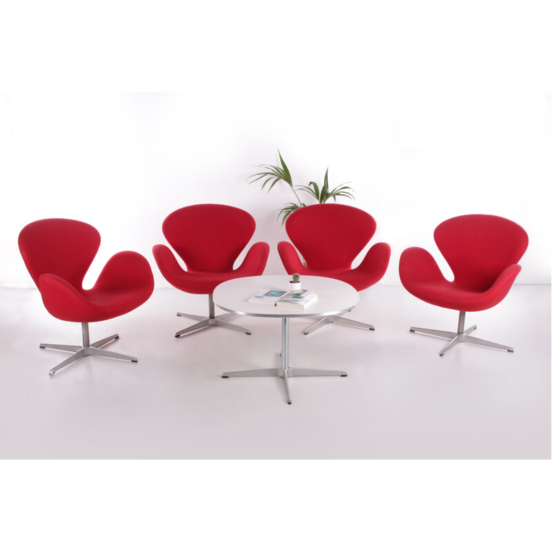 Set of 4 vintage Arne Jacobsen Swan armchair by Fritz Hansen, 2001s