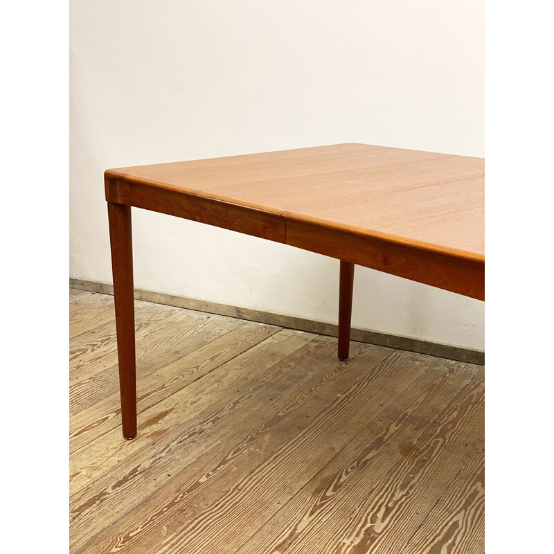 Extendable mid century teak dining table by H.W. Klein for Bramin, Denmark 1950s