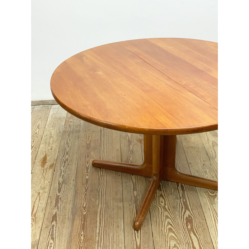 Extendable round mid century teak dining table, Denmark 1950s