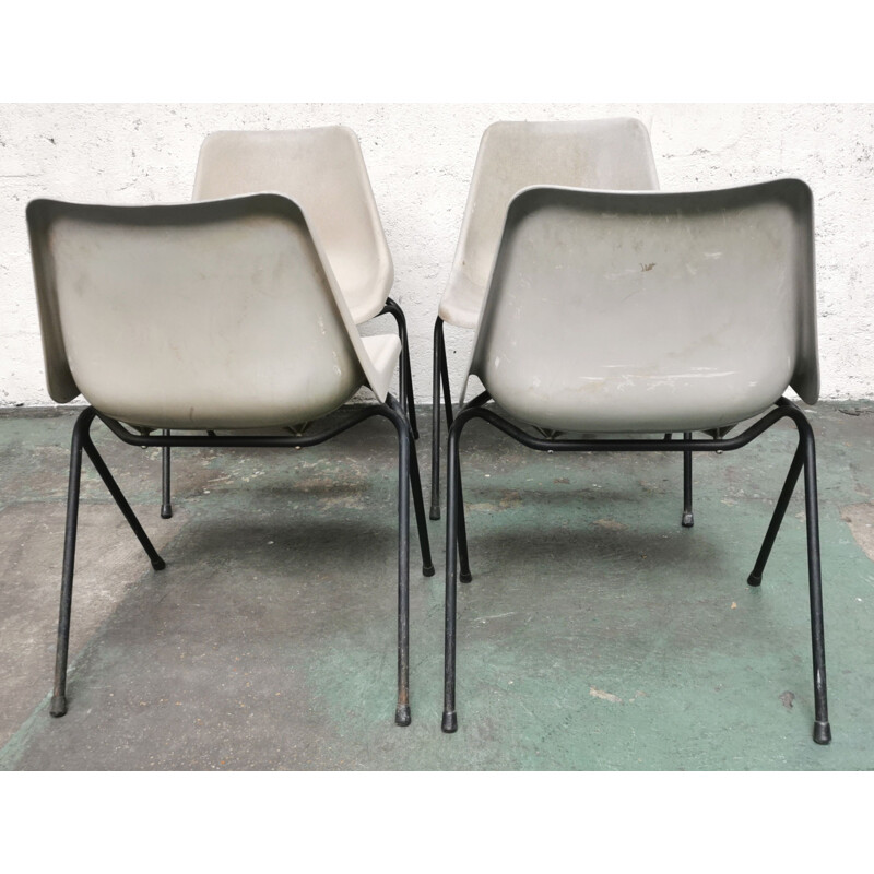 4 vintage chairs by Robin Day Polyprop