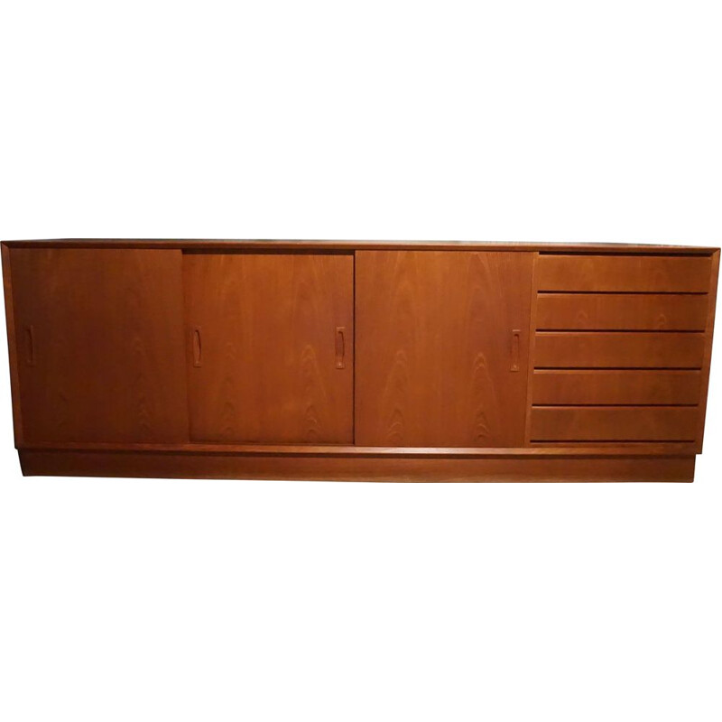 Vintage low sideboard in teak by Poul Hundevad for Hundevad & Co