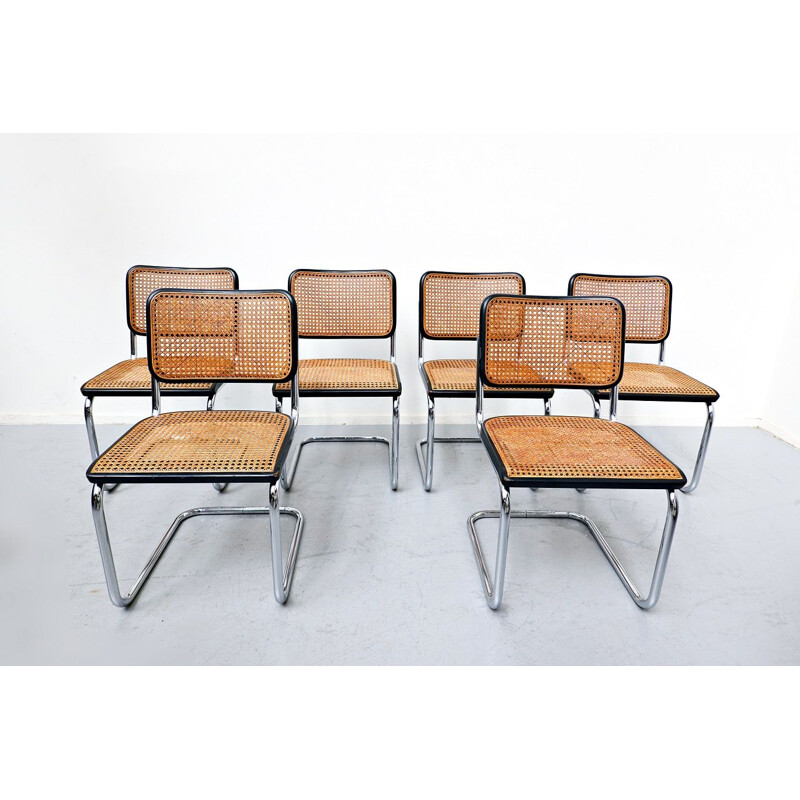 Set of 6 vintage bentwood chairs by Thonet
