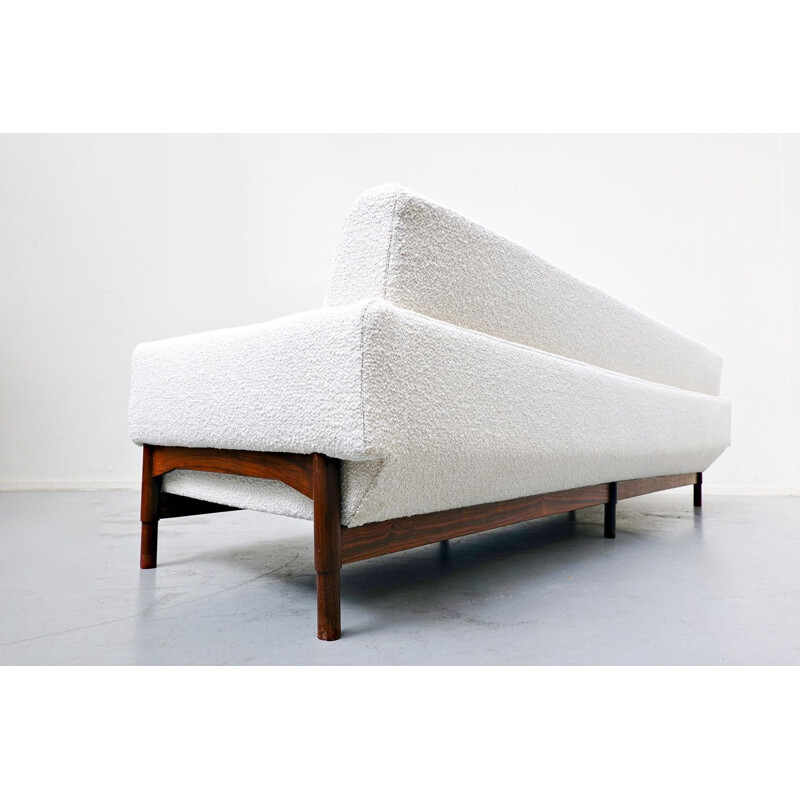 Mid-century walnut and white wool sofa by Sapiroti, Italy 1960s