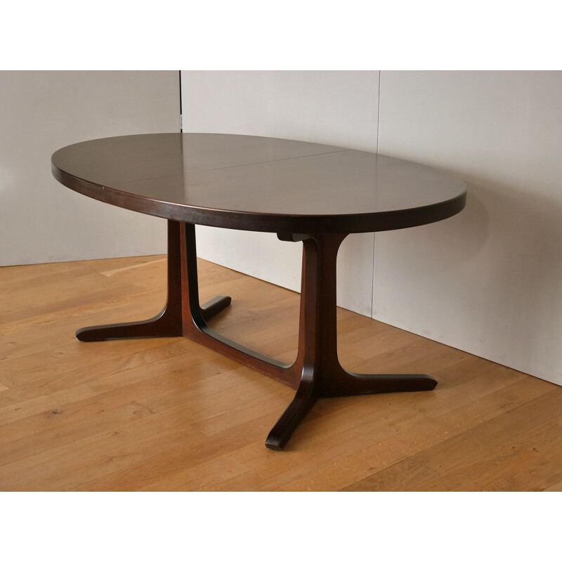 Scandinavian vintage oval table with 2 extensions leaves in elm, 1960s