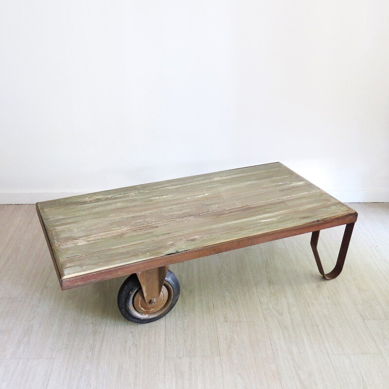 Industrial coffee table with one wheel