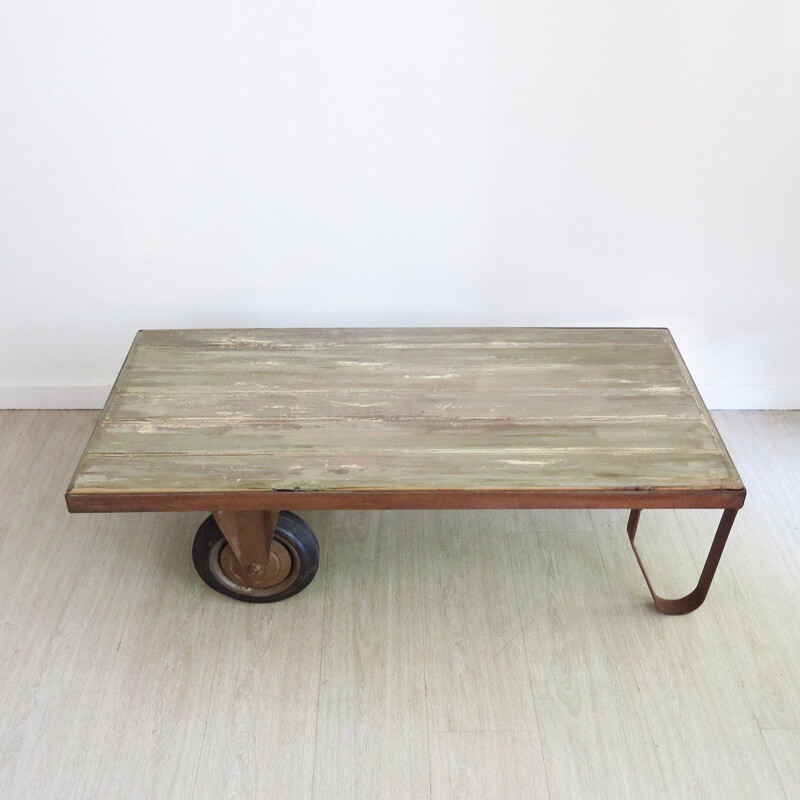 Industrial coffee table with one wheel