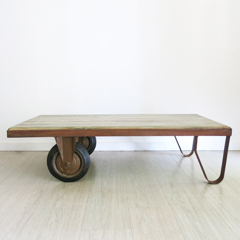 Industrial coffee table with one wheel