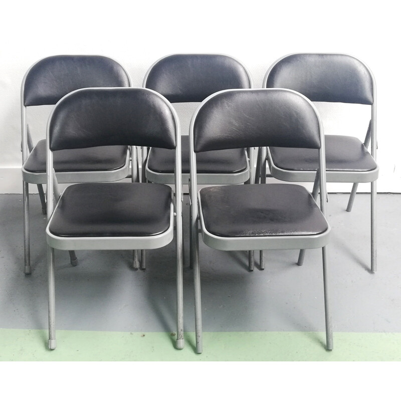 Set of 5 realspace vintage folding chairs