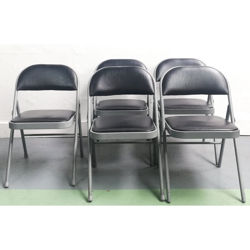 Set of 5 realspace vintage folding chairs