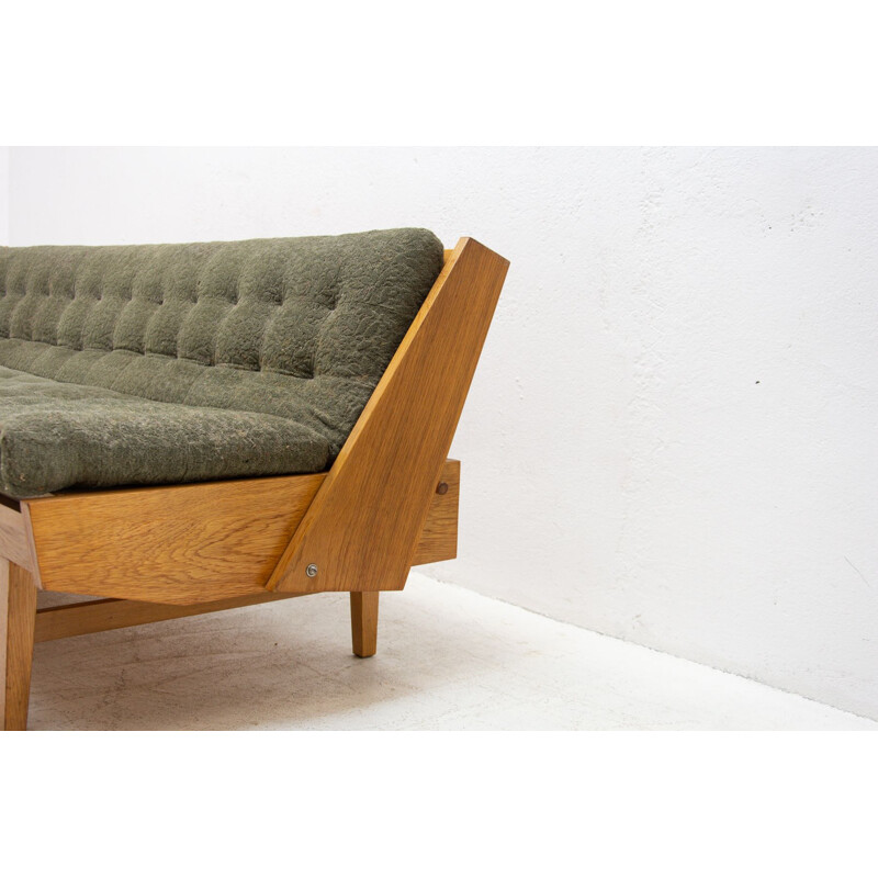 Sofá cama plegable de chapa de roble vintage, Checoslovaquia 1960