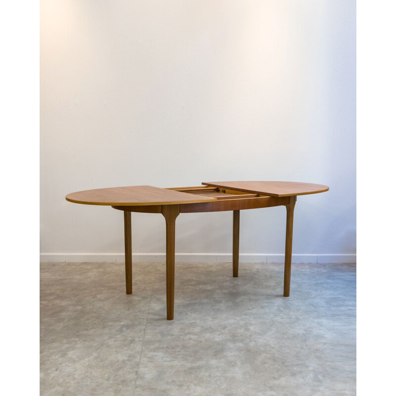 Mid century teak extendable dining table by Mcintosh, UK 1970s